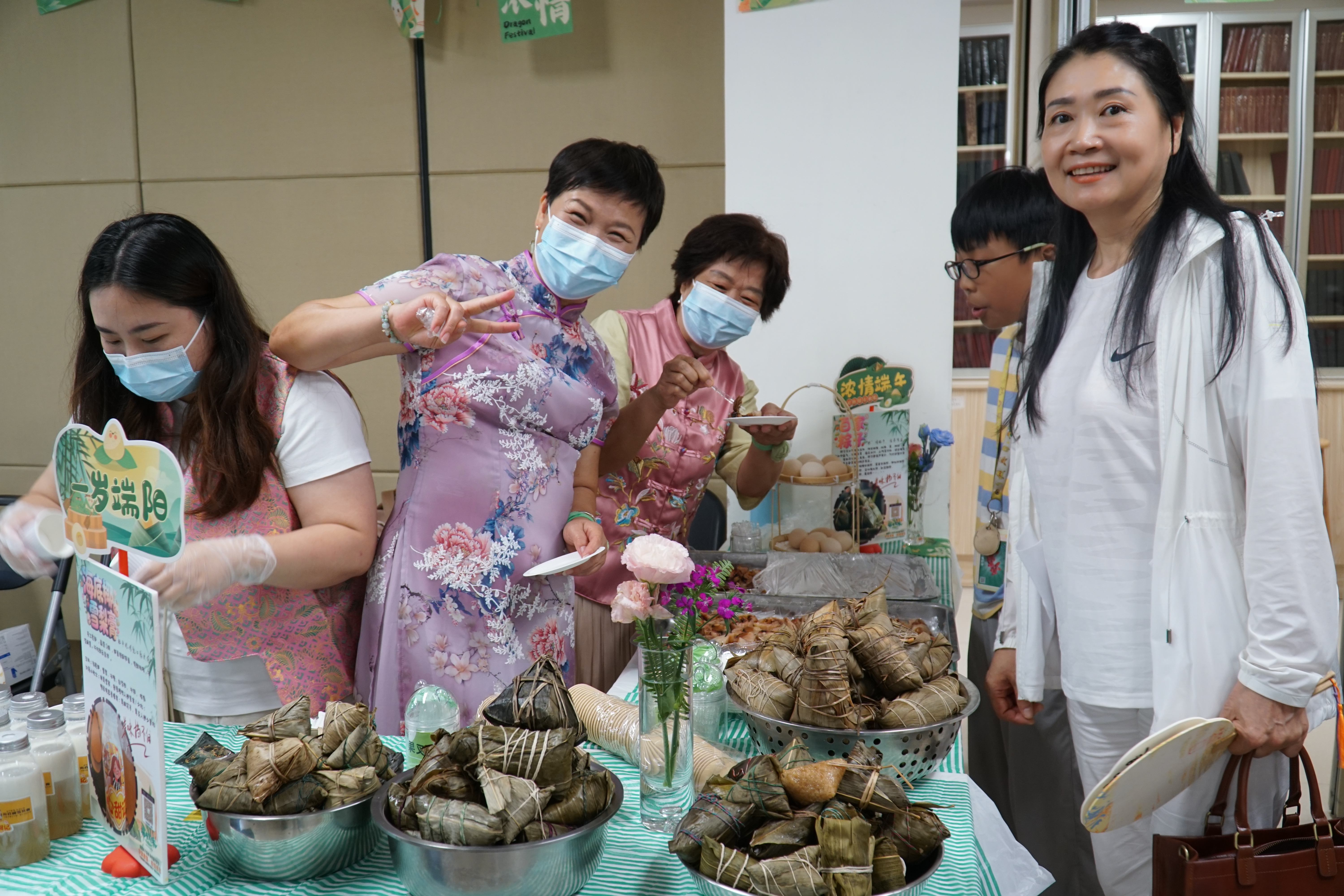 09 广州基督教十甫堂举办端午节、父亲节同庆活动_副本.jpg